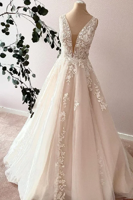 Wide Strap Sweetheart A-Line Wedding Dress with Tulle and Lace Appliques Empire Waist Dress